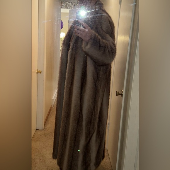Men’s 46R long faux fur coat - Picture 3 of 5